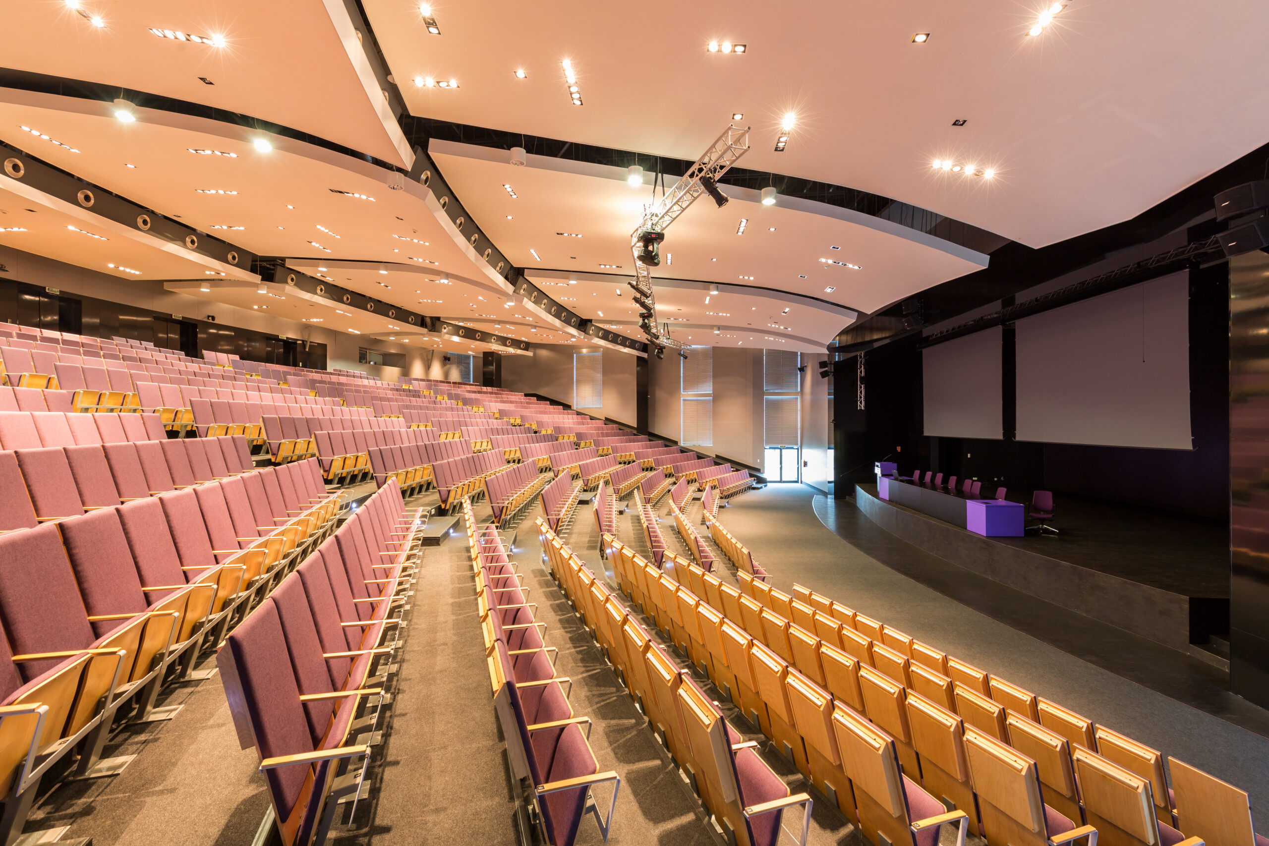 progettazione tecnologica AV per sale conferenze e spazi espositivi